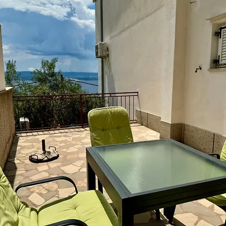 Apartment Lucija *